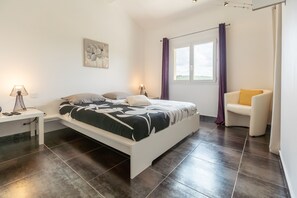 2 多间卧室、熨斗/熨衣板、旅行婴儿床、WiFi