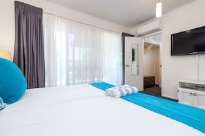 Villa, 3 Bedrooms (3 Bathrooms) - Please contact the property for more bedding configuration option | Desk, iron/ironing board, cribs/infant beds, free WiFi