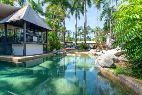 Seascape Holidays – 3 Reef Terraces on St Crispins