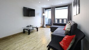 Luxury Apartment (Apt 5) | Living area - Edgware Road Apartments (London)