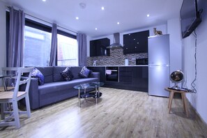 Living area - Edgware Road Apartments (London)