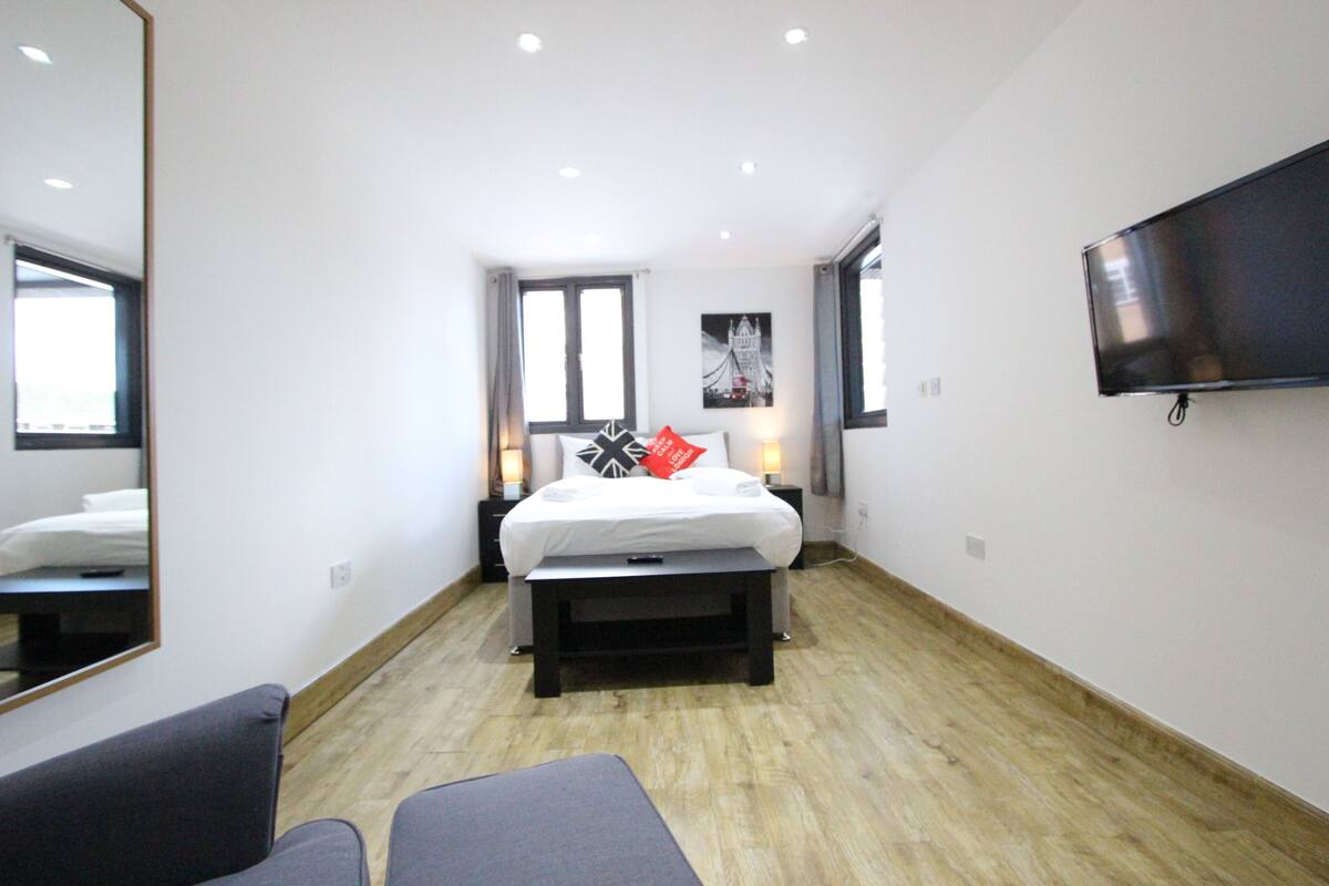 Apartamento superluxo (Apt 5) | 2 quartos, ferros/tábuas de passar roupa, Wi-Fi de cortesia