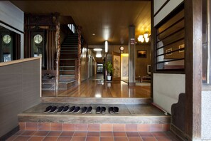 Interior - Hinoderyokan (Ise)