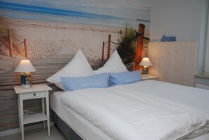 1 bedroom, iron/ironing board, travel cot, WiFi - My ECKE 2 - Holiday in Eckernförde old town between beach and harbor (Eckernförde)