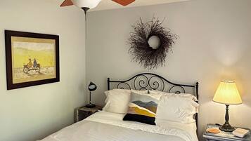 1 bedroom, desk, free WiFi, bed sheets