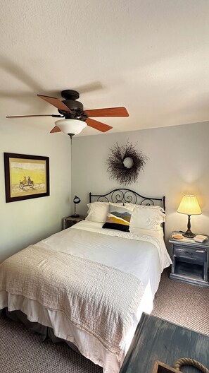 1 habitación, escritorio, wifi gratis y ropa de cama