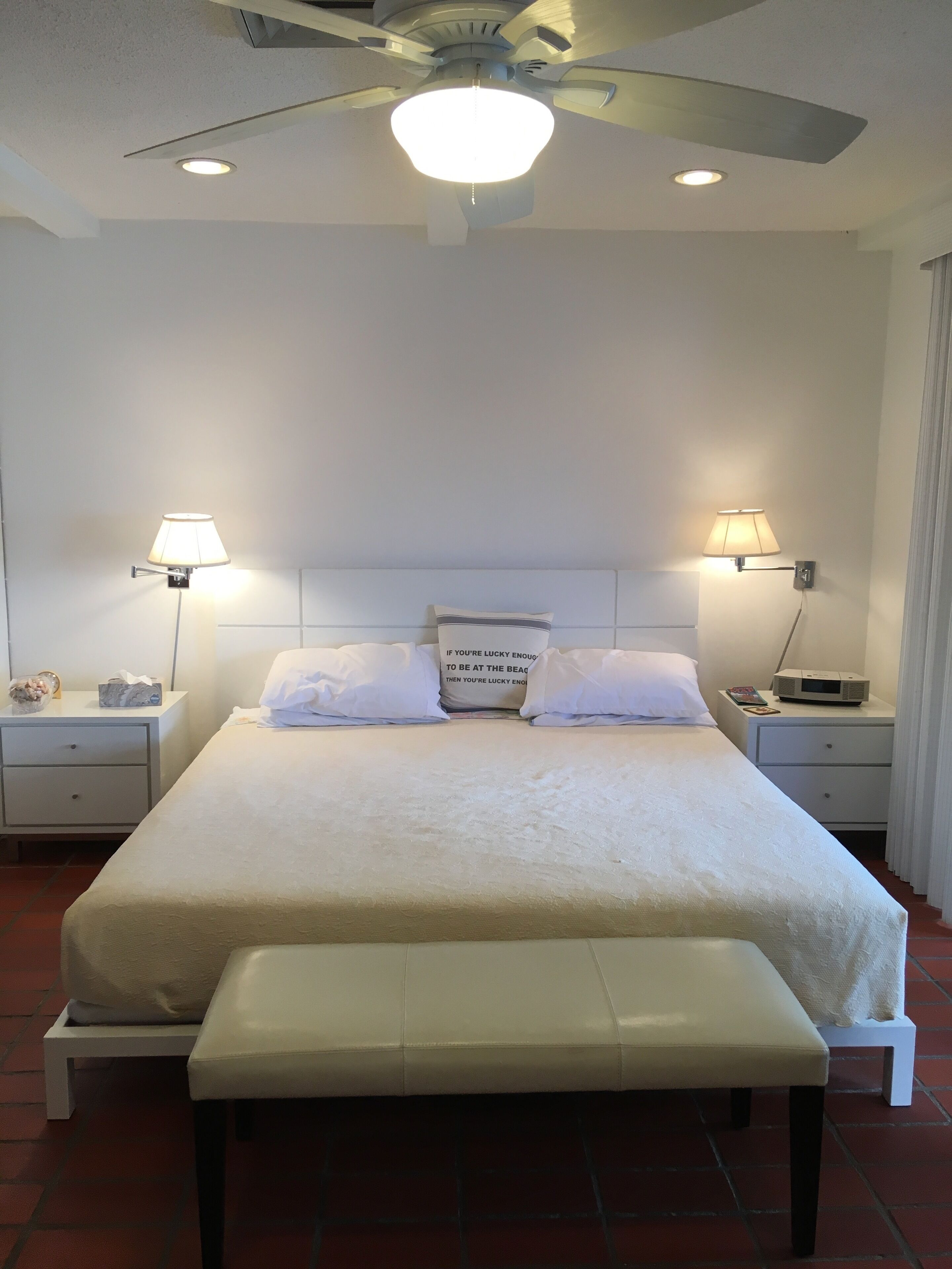 3 bedrooms, desk, iron/ironing board, free WiFi