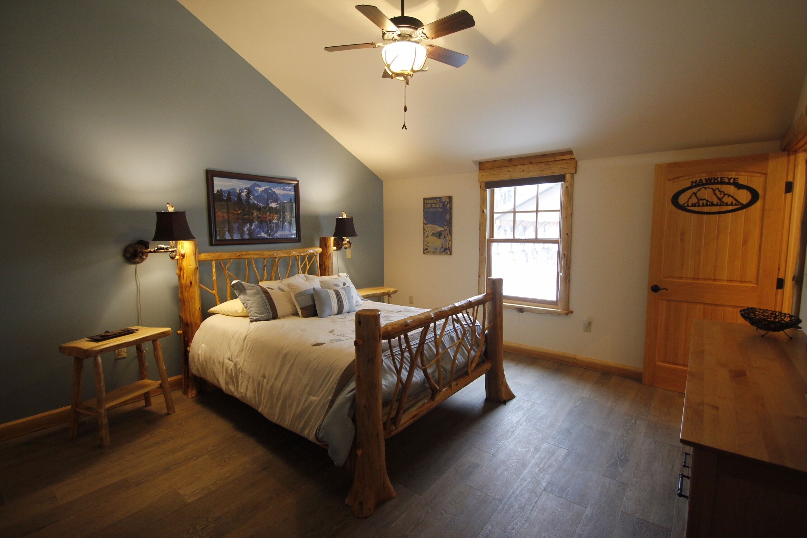 4 多间卧室、熨斗/熨衣板、免费 WiFi、床单