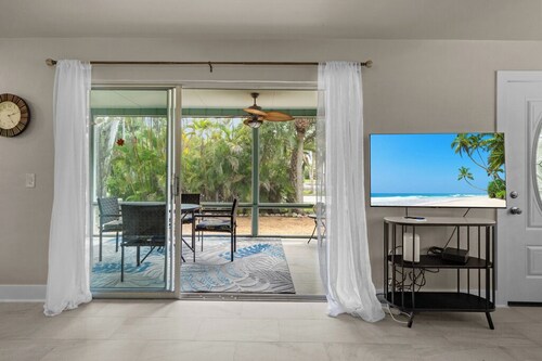 2 makuuhuoneen mökki Sanibel Island Kaksi Blocks Beach-Great!