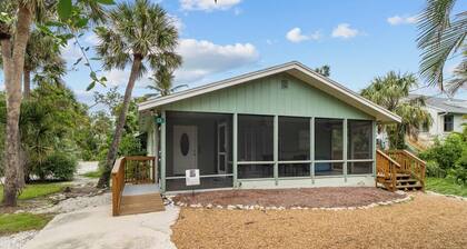 2 makuuhuoneen mökki Sanibel Island Kaksi Blocks Beach-Great!