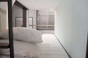 Free WiFi - YAWP! backpackers - Hostel (Tokyo)