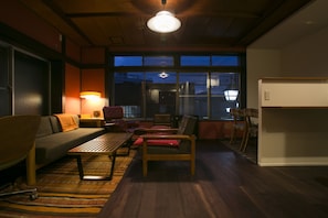 Lobby-Lounge