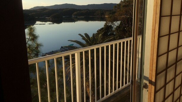 Japanese room with sea and railway view | In-room safe, desk, WiFi (free) - Kashikojima Grand Hotel (Shima)