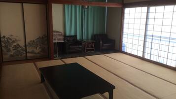 Japanese room with sea and railway view | In-room safe, desk, free WiFi