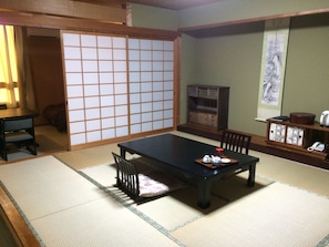 Zimmersafe, Schreibtisch, kostenloses WLAN