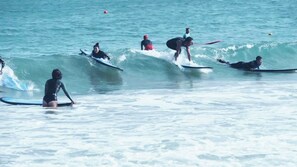 鄰近海灘、白沙