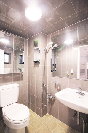 Bathroom - MTT Guest House - Hostel (Seoul)