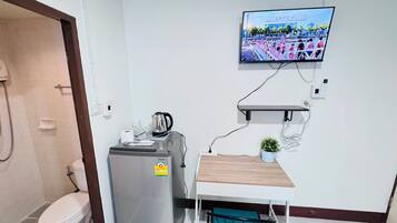 Chambre | Salle de bain | Douche, articles de toilette gratuits, serviettes fournies