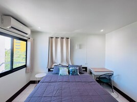 Studio | Free WiFi, bed sheets