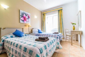 1 bedroom, premium bedding, desk, iron/ironing board - Ta Frenc Apartments (Ghasri)