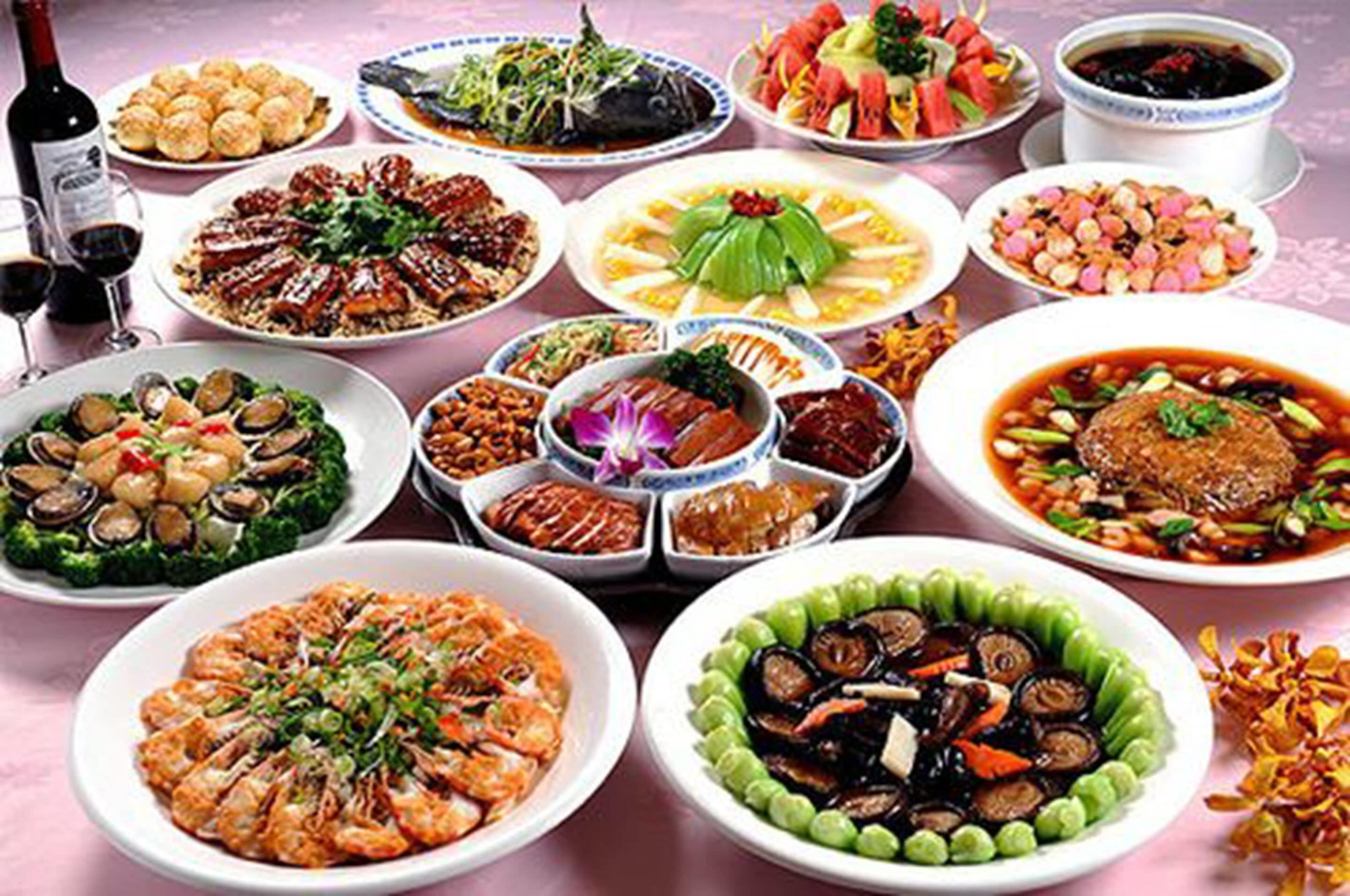 7 restaurants, lunch, dinner served; Japanese cuisine 