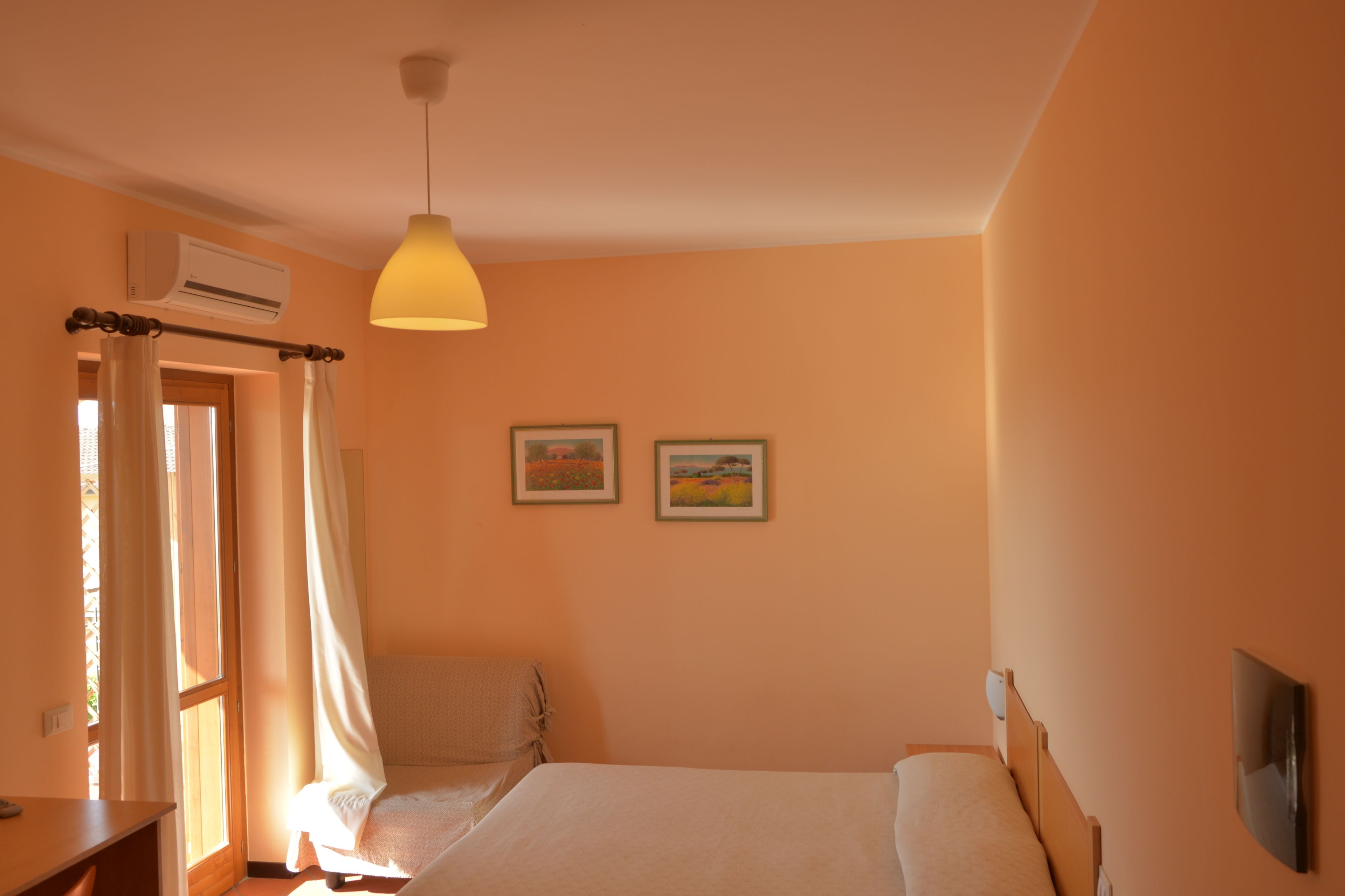 Dreibettzimmer | Minibar, Zimmersafe, Schreibtisch, kostenlose Babybetten