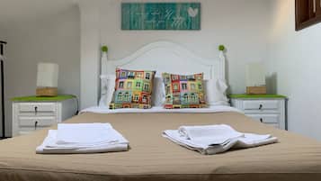 Basic Double Room, Private Bathroom (Crismina room)