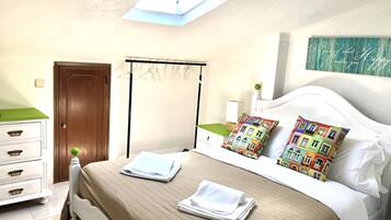 Habitación básica doble, baño privado (Crismina room) | Baño