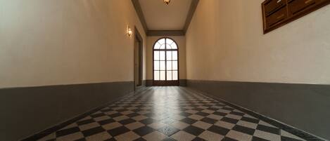 EntrĂ©e de lâhĂ©bergement