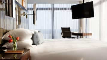 Room, 1 King Bed | Premium bedding, in-room safe, desk, laptop workspace