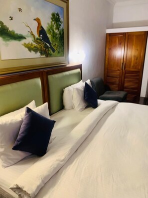 Superior-Doppelzimmer, 1 King-Bett, Annex | Verdunkelungsvorhänge, kostenloses WLAN, Bettwäsche