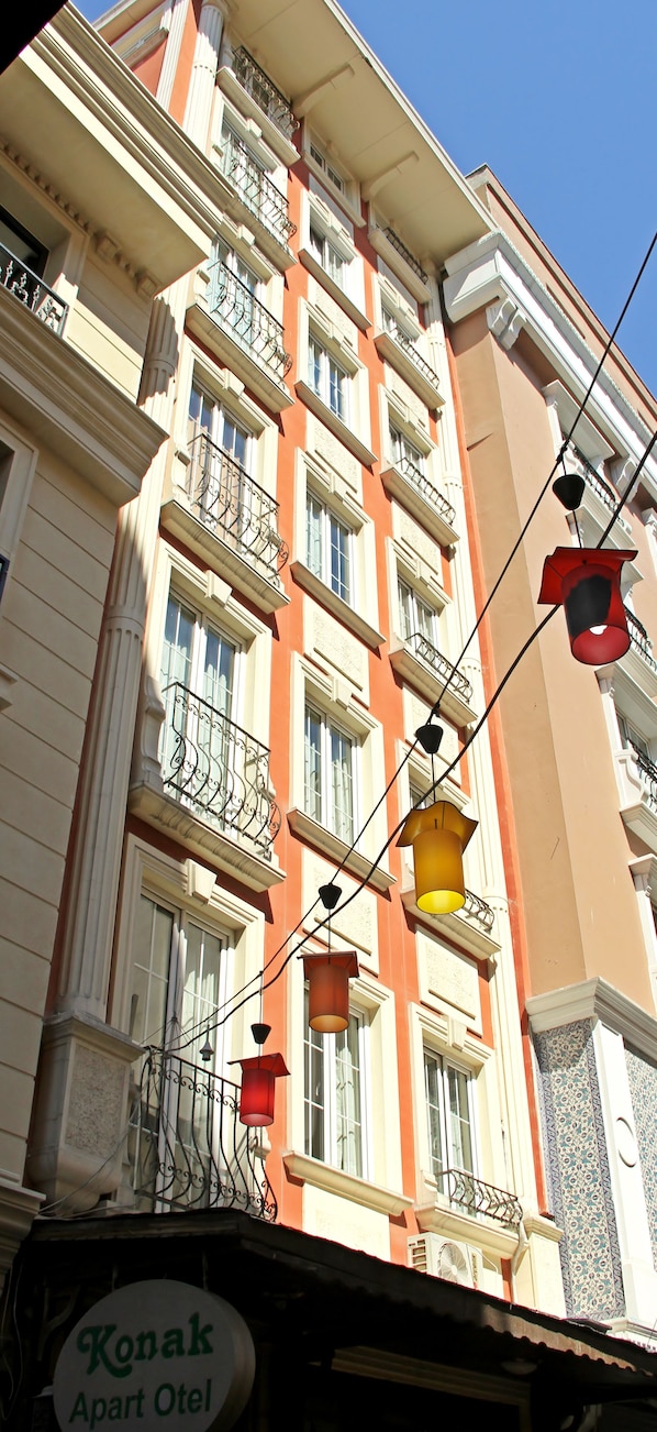 Front of property - Konak Apart Hotel (Istanbul)
