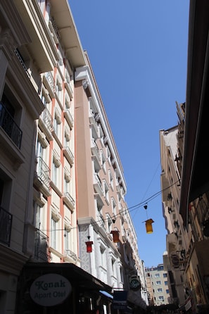 Front of property - Konak Apart Hotel (Istanbul)