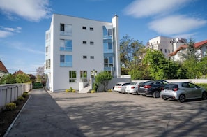 Free self-parking - President Hotel (Timisoara)