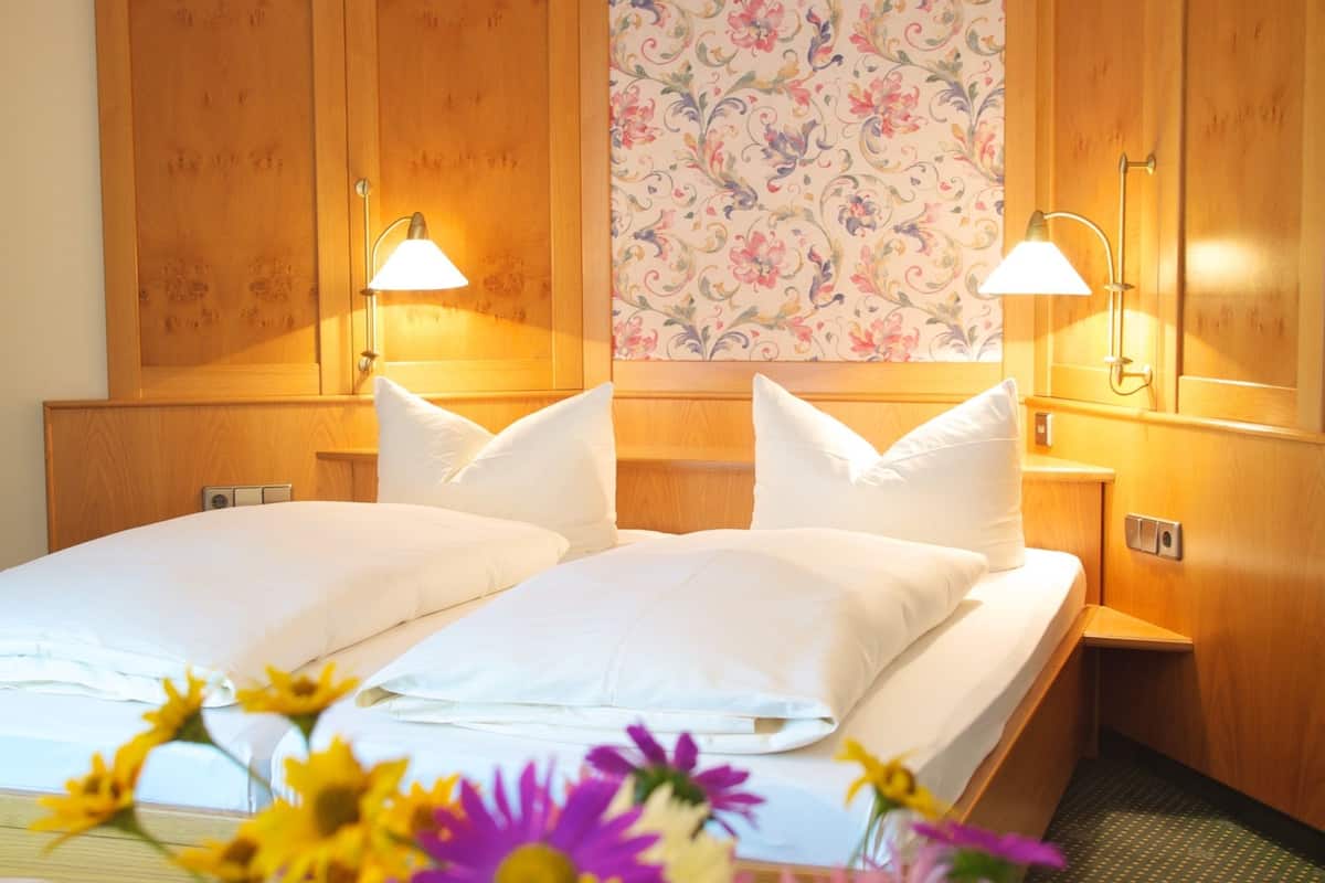 1 bedroom, premium bedding, minibar, in-room safe