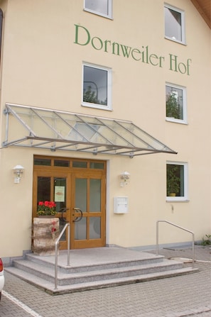 Property entrance - Dornweiler Hof (Illertissen)