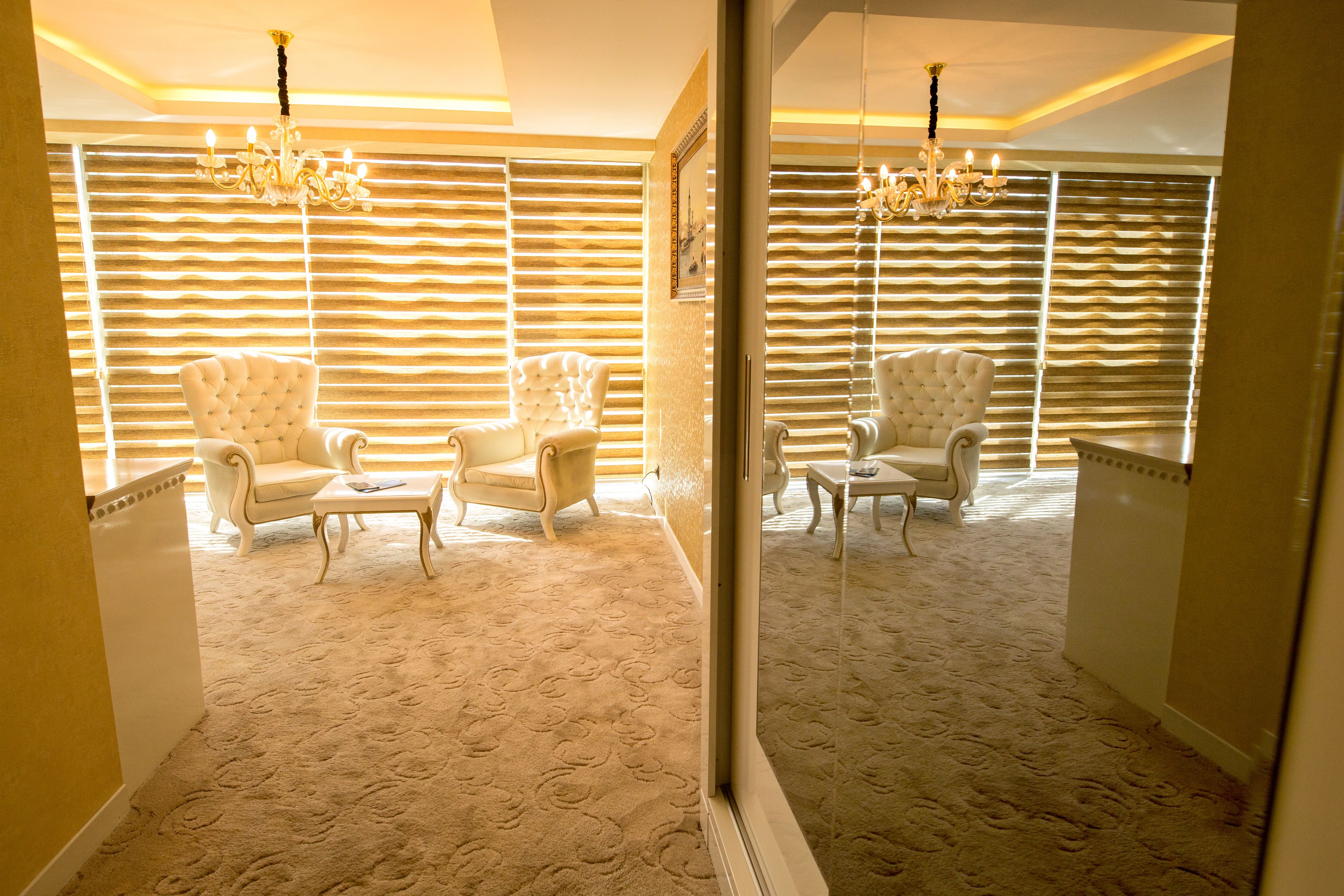 suite | living area | 32-inch lcd tv with satellite channels, tv