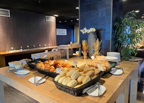 Daily buffet breakfast (EUR 20 per person)