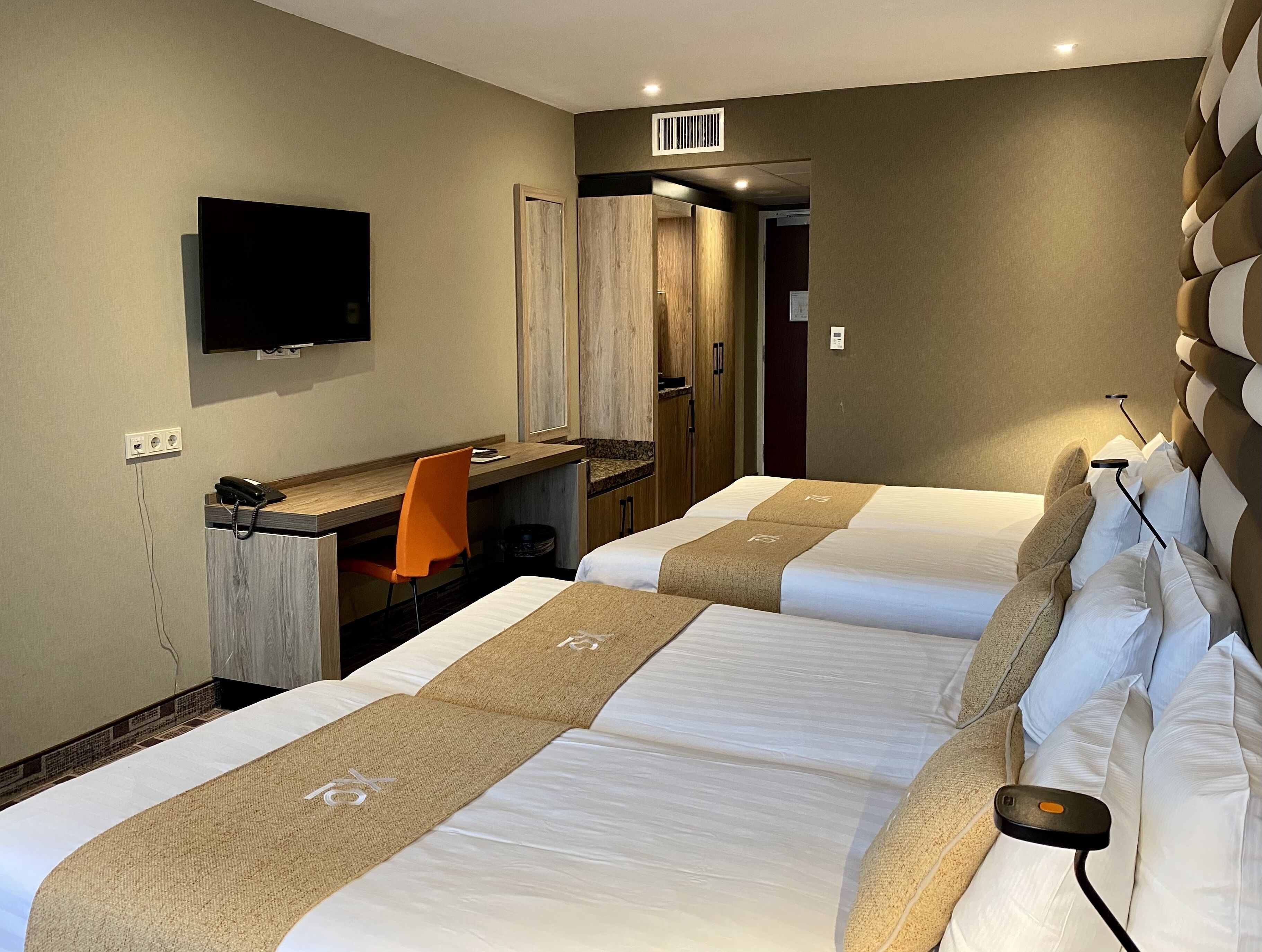 standard quadruple room | 1 bedroom, in-room safe, desk, soundproofing