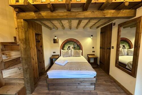 Habitación familiar doble | Ropa de cama de alta calidad y decoración individual