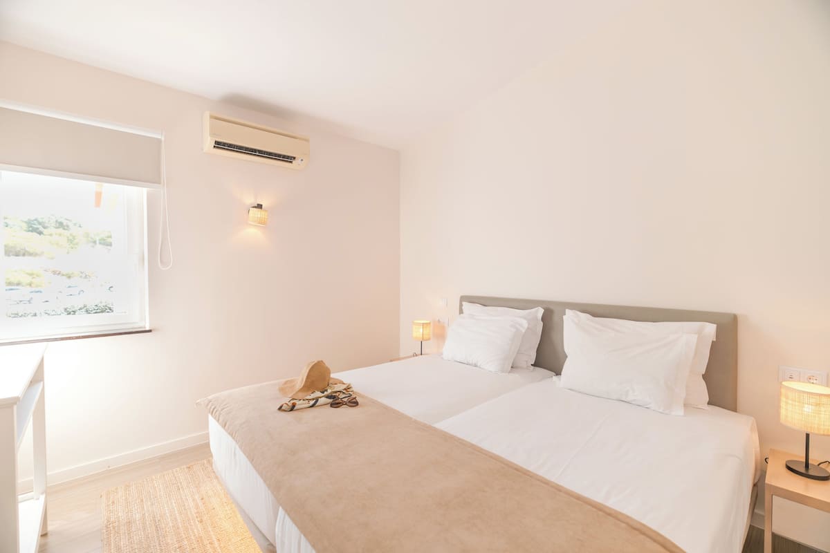 1 habitación, minibar, cortinas blackout y wifi gratis