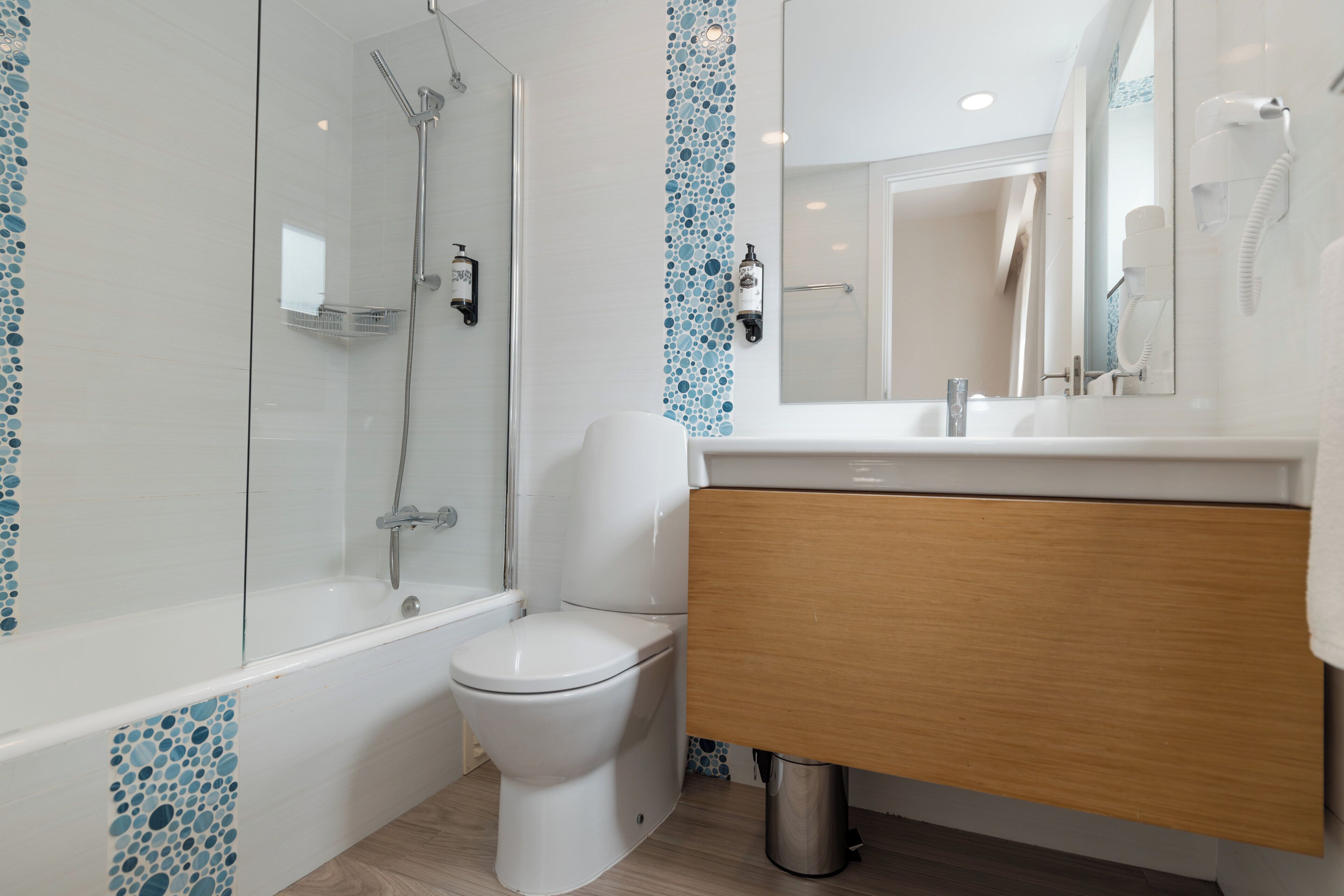 premium villa, 2 bedrooms | bathroom | combined shower/bathtub, free toiletries, hair dryer, towels