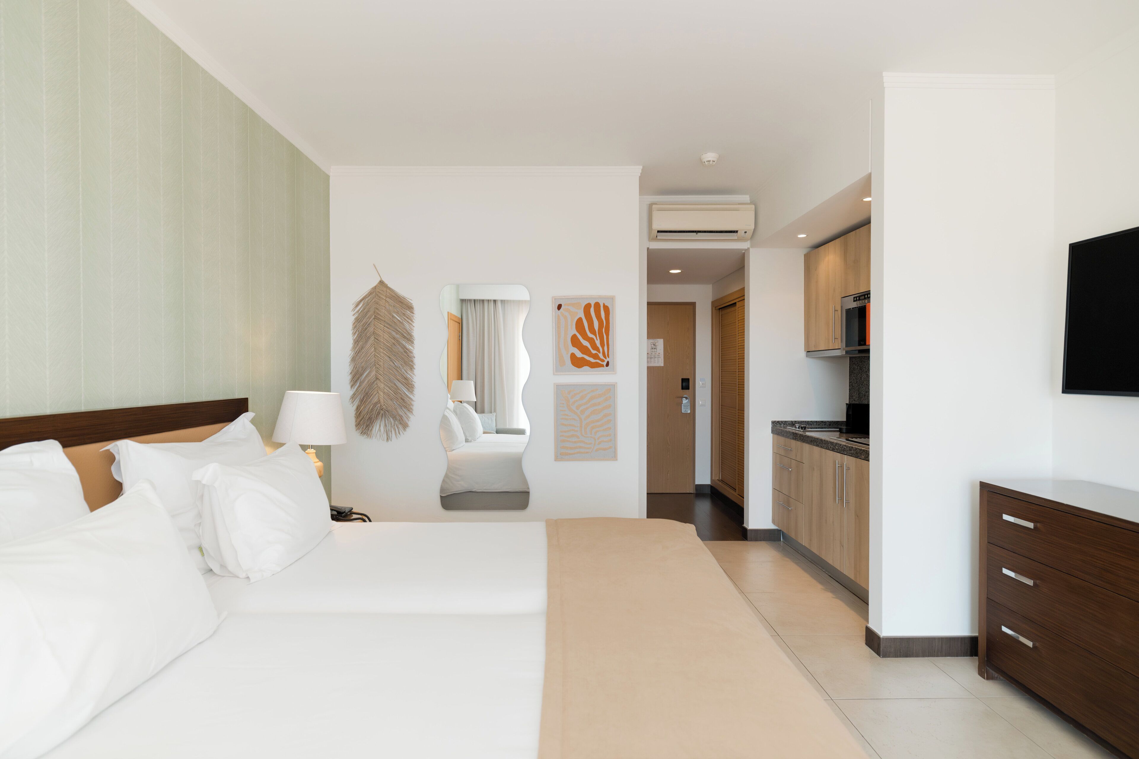 studio, garden view | 1 bedroom, minibar, blackout curtains, free wifi