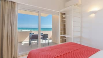 1 bedroom, minibar, blackout drapes, free WiFi