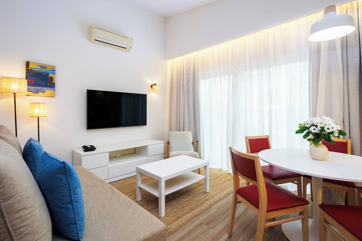 วิลล่า, 2 ห้องนอน | มินิบาร์, ผ้าม่านกันแสง, Wi-Fi ฟรี, ผ้าปูที่นอน