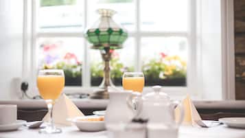 Daily full breakfast for a fee