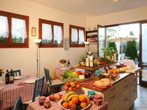 Desayuno buffet incluido todos los días