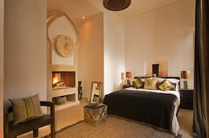Double Room (Jasmine) | Premium bedding, in-room safe, individually decorated - Maison Manzano (Marrakech)