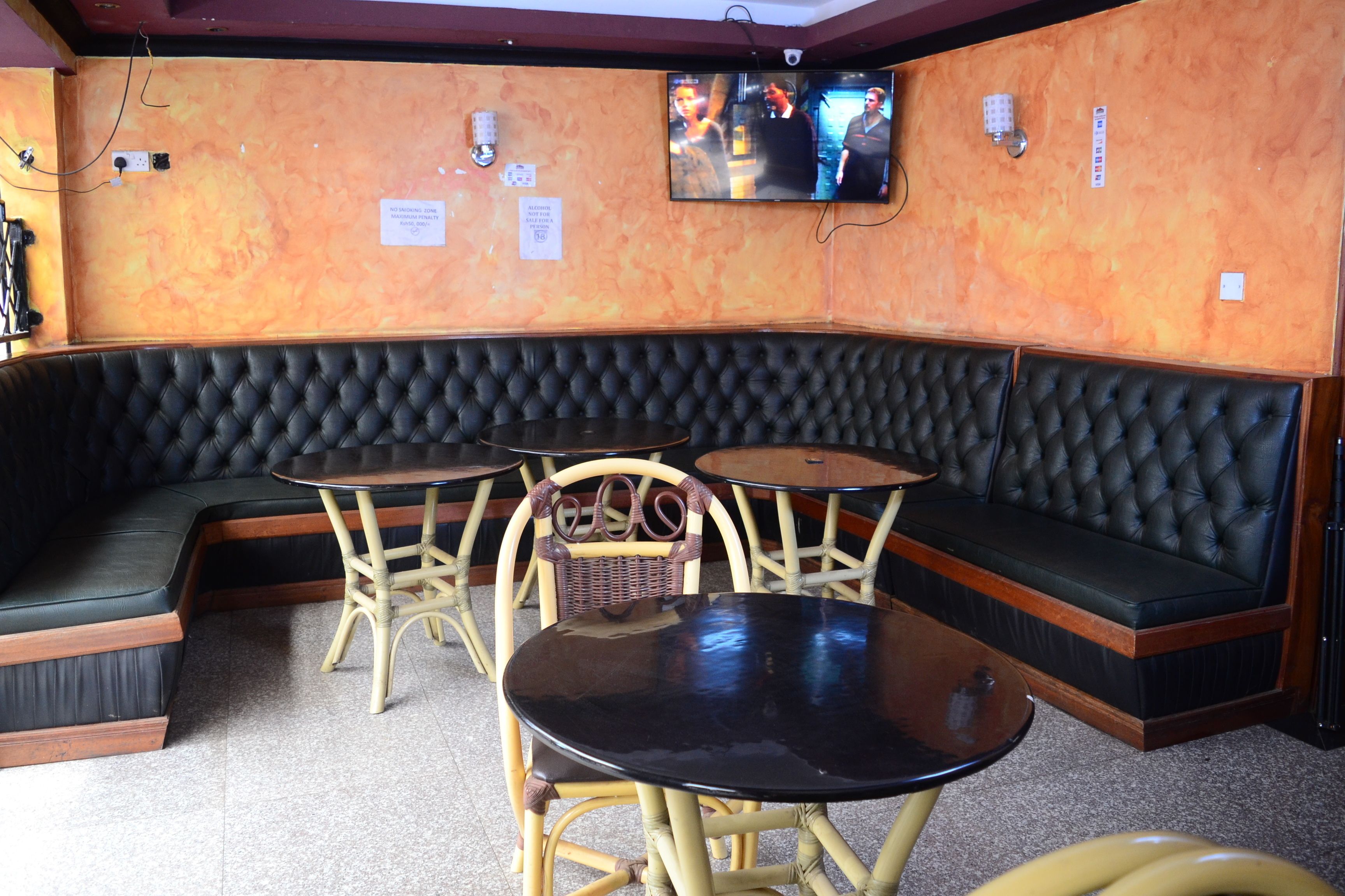 Breakfast, lunch, dinner served; local and international cuisine 