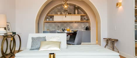 Deluxe-Apartment, 2 Schlafzimmer, Flussblick | Wohnbereich